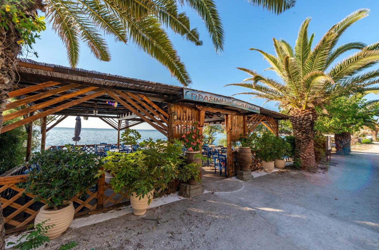 Green Boat Apartment Akrotiri  ภายนอก รูปภาพ