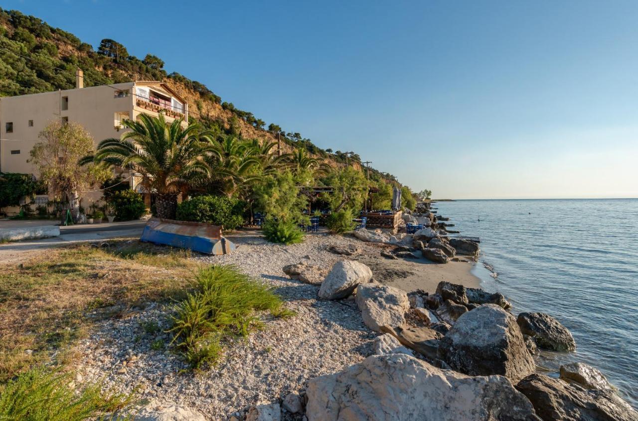 Green Boat Apartment Akrotiri  ภายนอก รูปภาพ