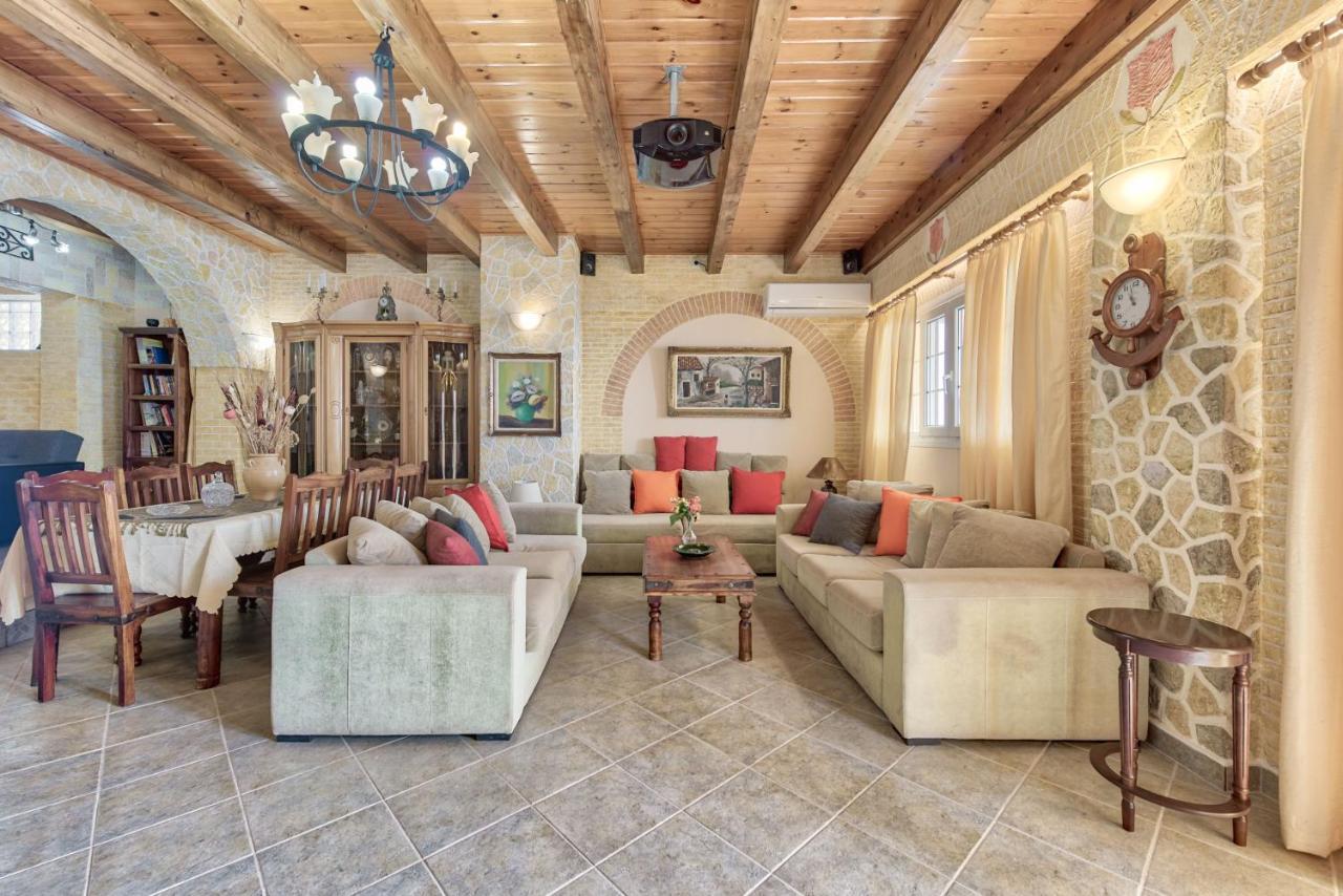 Green Boat Apartment Akrotiri  ภายนอก รูปภาพ