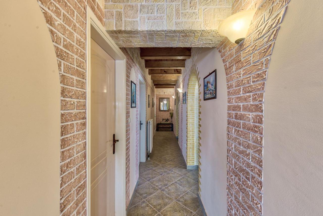 Green Boat Apartment Akrotiri  ภายนอก รูปภาพ