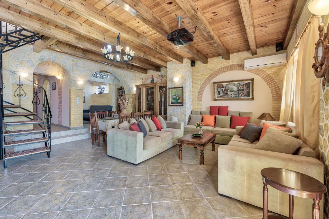 Green Boat Apartment Akrotiri  ภายนอก รูปภาพ