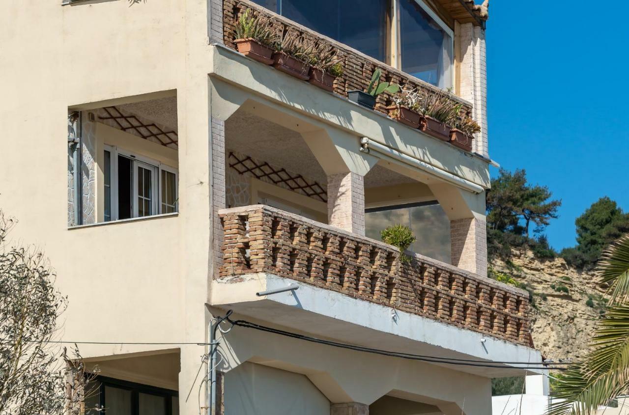 Green Boat Apartment Akrotiri  ภายนอก รูปภาพ