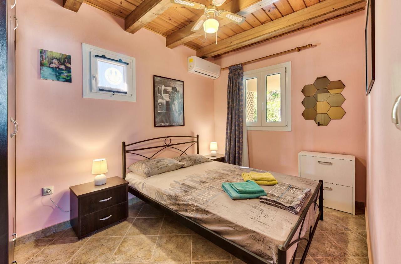 Green Boat Apartment Akrotiri  ภายนอก รูปภาพ