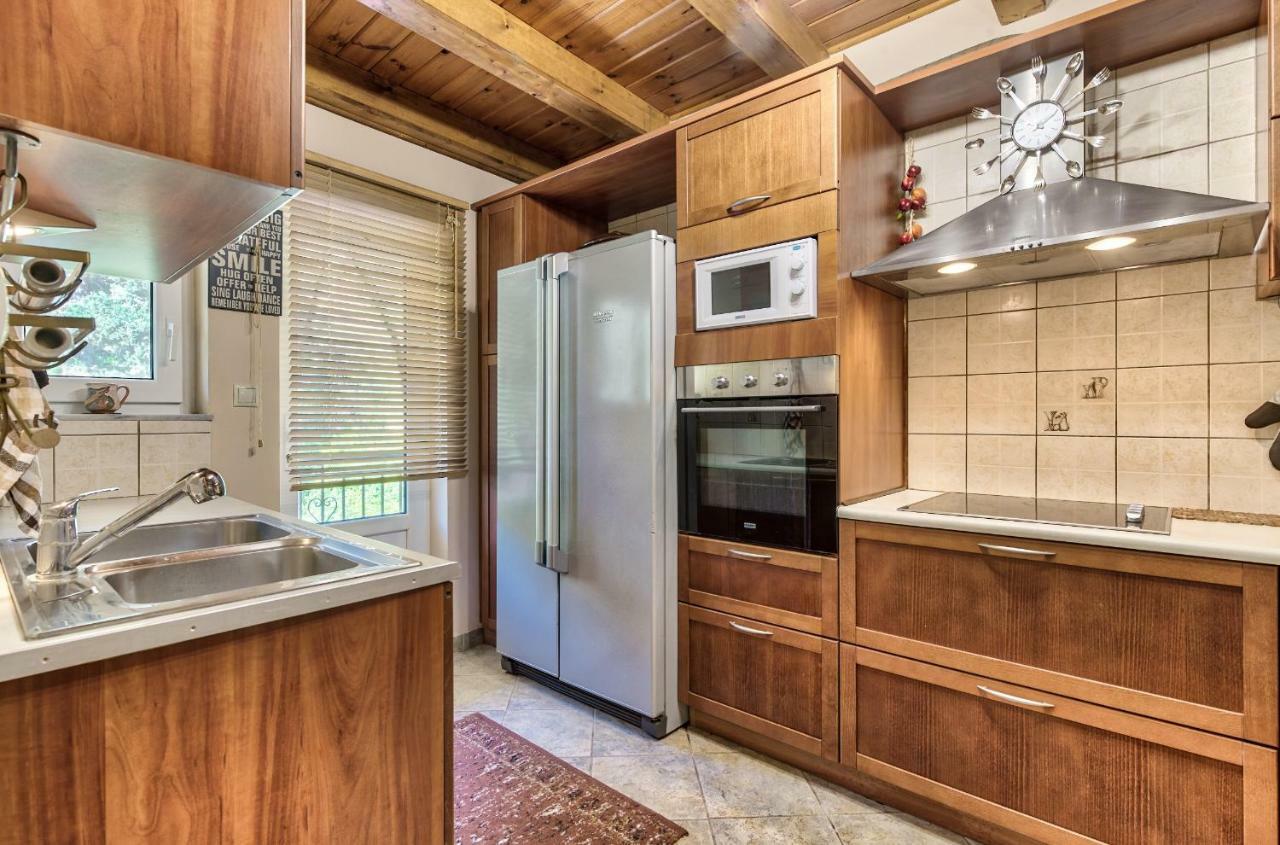 Green Boat Apartment Akrotiri  ภายนอก รูปภาพ
